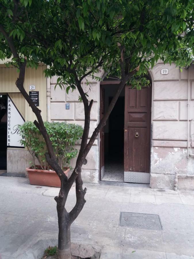 Casa Paloma Charme Apartment Palermo Bagian luar foto